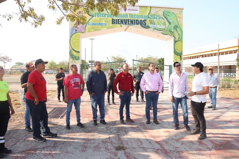 En este momento estás viendo Supervisa Armando Reyna preparativos finales de la Feria del Limón Tecomán