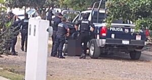 Lee más sobre el artículo Un policía muerto y una herida, en balacera y persecución en Coquimatlán