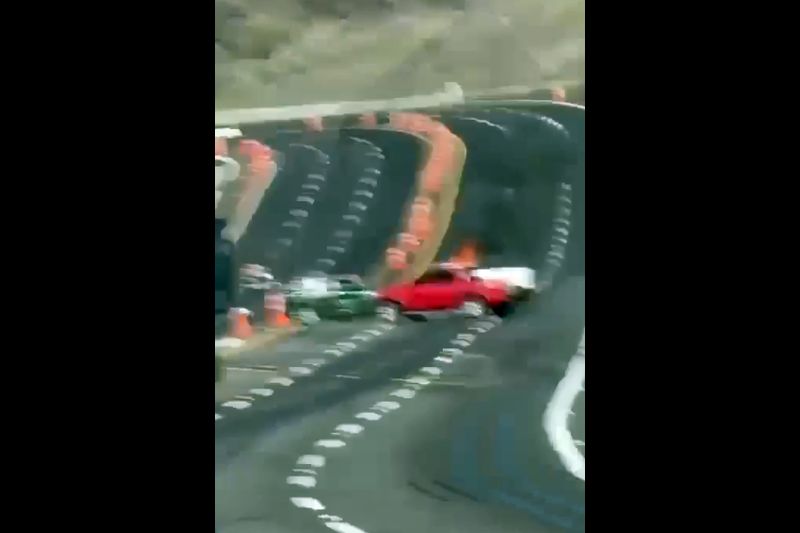 En este momento estás viendo Reportan vehículos incendiados y bloqueos en Armería; piden a la población resguardarse