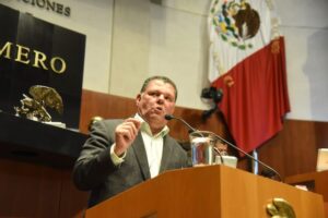 Lee más sobre el artículo Virgilio Mendoza propone fondo federal para atender rezagos en municipios portuarios