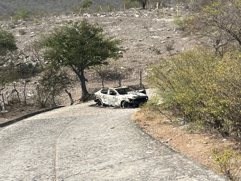 En este momento estás viendo Peregrinos tecomenses se resguardan tras quema de vehículos en su ruta a Talpa