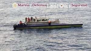 Lee más sobre el artículo En una operación marítima se asegura semisumergible con presunto enervante en las costas de Colima