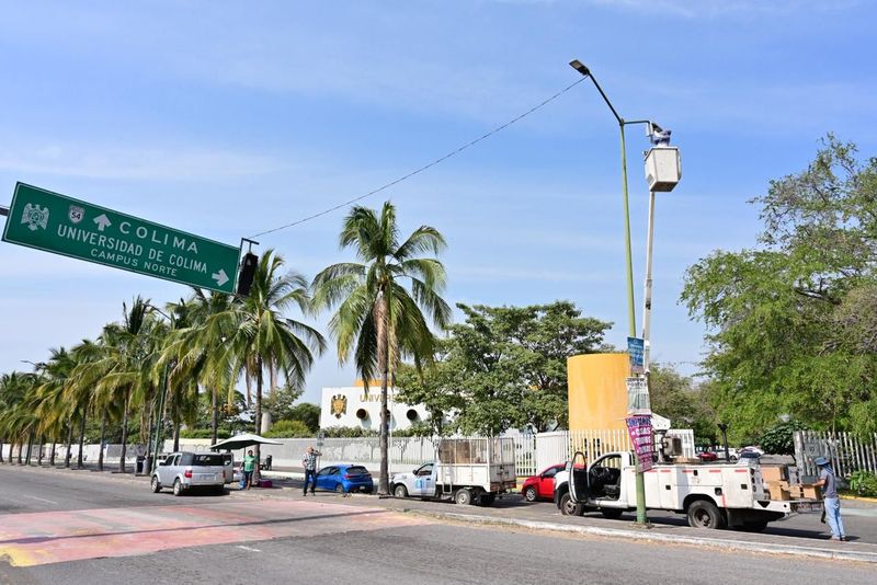 En este momento estás viendo Mejoran alumbrado público en la avenida Camino Real