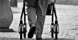 Lee más sobre el artículo Persisten abandono y casos de calle en adultos mayores de Tecomán