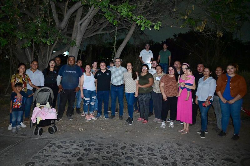 En este momento estás viendo Riult Rivera se reúne con vecinos de El Prado y asume compromisos en municipalización y seguridad