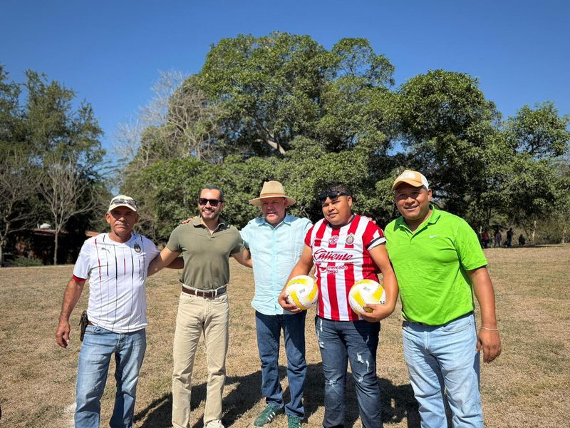 En este momento estás viendo Vuelven los domingos de fútbol en la zona alta de Manzanillo