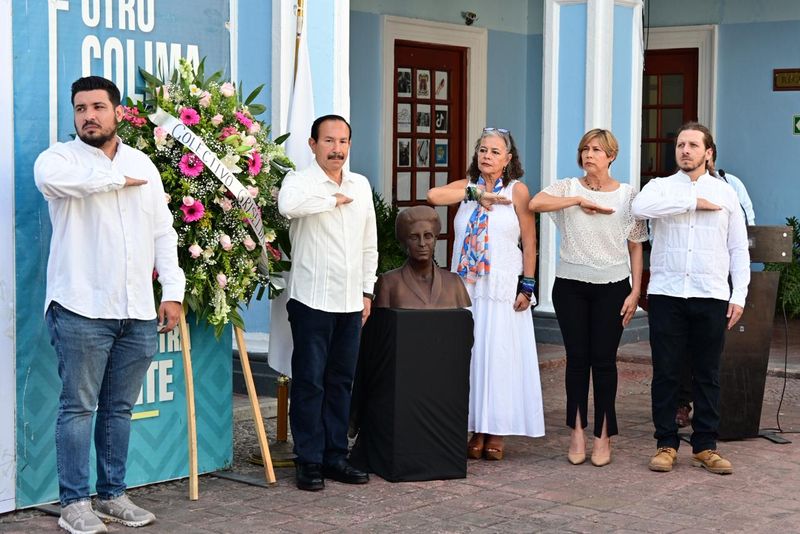 En este momento estás viendo Conmemoran legado de Griselda Álvarez a 17 años de su fallecimiento
