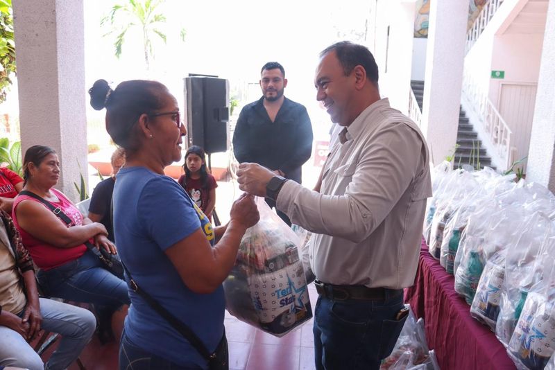 En este momento estás viendo Impulsa Armando Reyna programas de apoyo alimentario para la ciudadanía