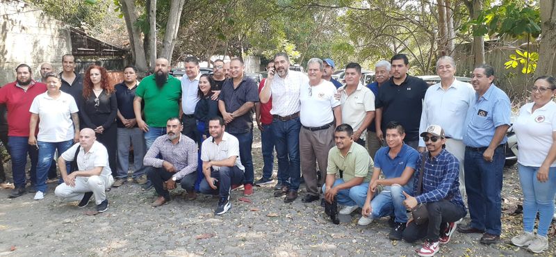 En este momento estás viendo Conductores por aplicación expresan respaldo a Virgilio Mendoza rumbo a la gubernatura