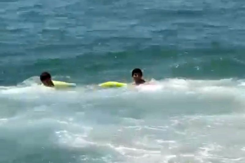 En este momento estás viendo Rescatan a joven tapatío en aguas marinas de Manzanillo
