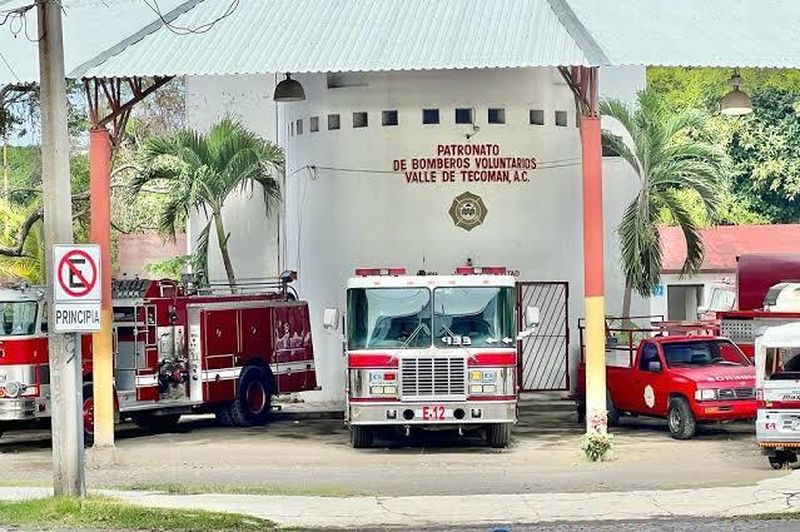 En este momento estás viendo Estiaje pone en alerta a bomberos; piden evitar quemas sin control en Tecomán