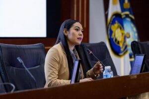 Lee más sobre el artículo Gobernadora imparte conferencia sobre situación política, económica y social del estado en el Cesnav