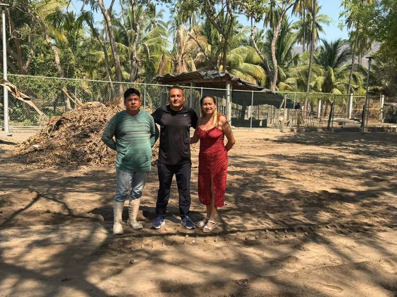 En este momento estás viendo Realizan trabajos de limpieza y mejoramiento en la Unidad Deportiva “Griselda Álvarez” en Armería