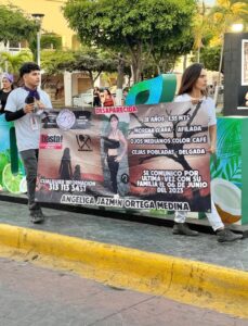 Lee más sobre el artículo Jóvenes buscadores de Tecomán alzan la voz en el 8M por personas desaparecidas