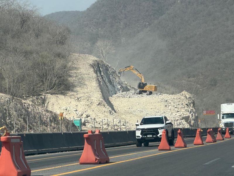En este momento estás viendo Descartan riesgos en La Salada tras detonaciones por obras carreteras: Protección Civil