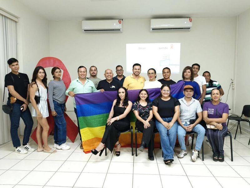 En este momento estás viendo Buscan frenar discriminación laboral y riesgos en jóvenes LGBT en Tecomán