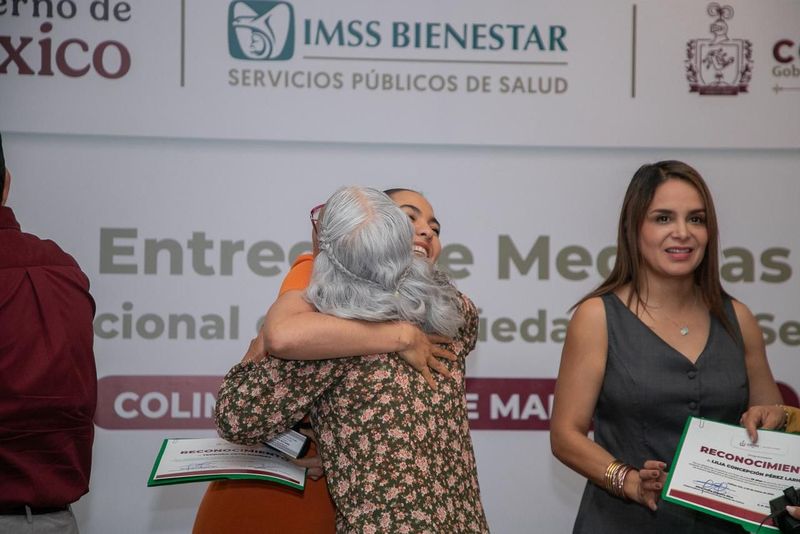En este momento estás viendo Indira Vizcaíno entregó medallas al personal del IMSS Bienestar y de la Secretaría de Salud de 20, 25, 30, 35 y 40 años de servicio
