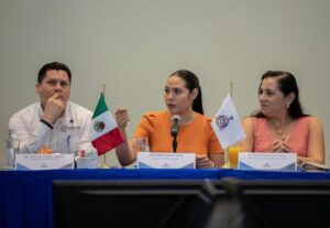 Lee más sobre el artículo Indira Vizcaíno expone ante Canaco Servytur los avances y retos de su Gobierno