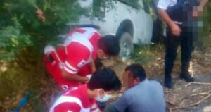 Lee más sobre el artículo Hombre resulta lesionado tras salirse de la carretera y chocar contra un árbol