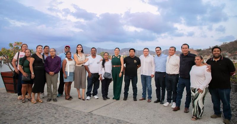En este momento estás viendo Fructifican gestiones de la gobernadora Indira Vizcaíno ante Gobierno de México a favor de ramaderos colimenses
