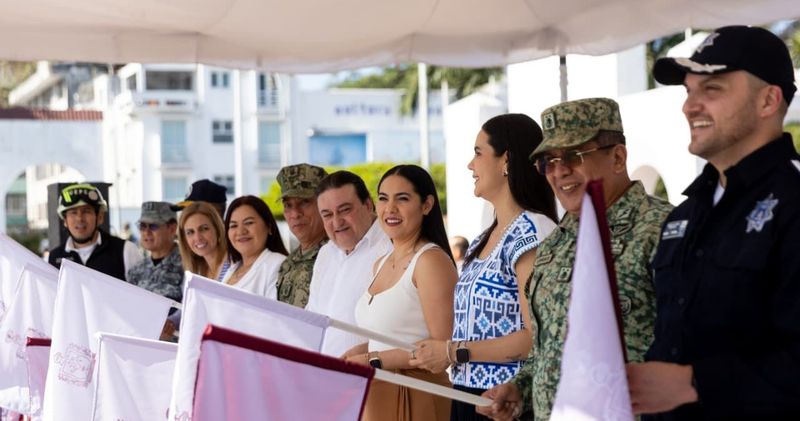 En este momento estás viendo Indira Vizcaíno y autoridades dan banderazo al Operativo de Semana Santa