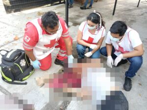 Lee más sobre el artículo Tecomán: Choque entre motocicletas deja dos lesionados en la 20 de noviembre