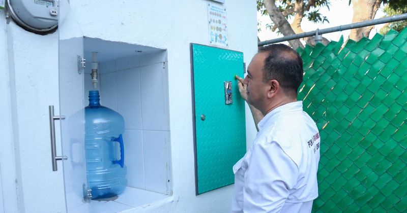 En este momento estás viendo Rehabilitan planta potabilizadora en la colonia Salazar Salazar de Tecomán