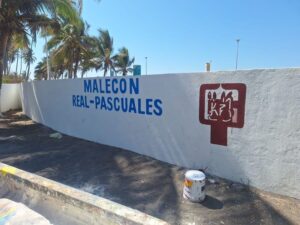 Lee más sobre el artículo Dan nueva imagen al Malecón de Tecomán con mantenimiento integral
