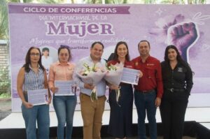 Lee más sobre el artículo Participa David Grajales en conferencia por el Día de la Mujer de Tecomán