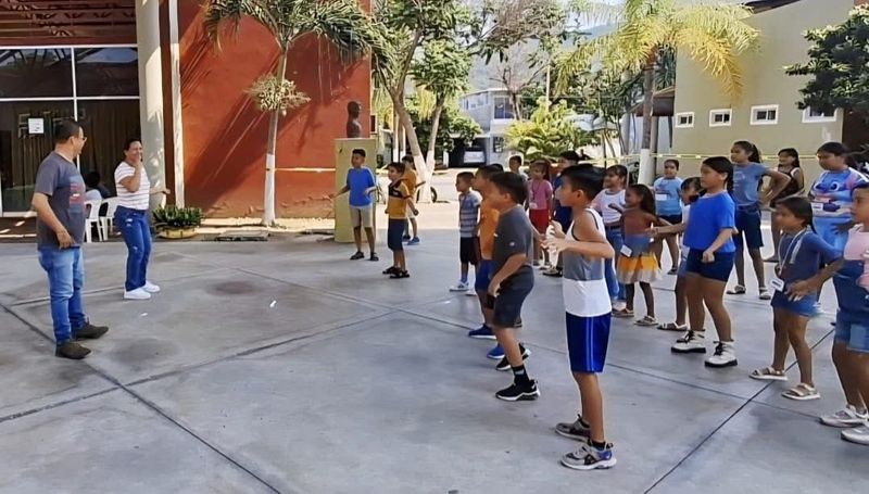 En este momento estás viendo El H. Ayuntamiento de Armería invita a niñas, niños, jóvenes y adultos a formar parte de los distintos talleres que se imparten en la Casa de la Cultura.