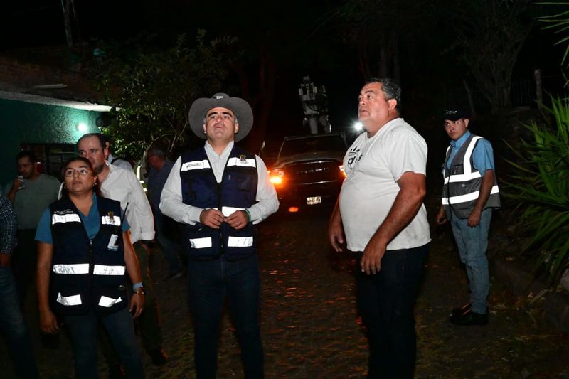 En este momento estás viendo Riult Rivera supervisa encendido total de luminarias en Lo de Villa durante la madrugada