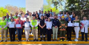 Lee más sobre el artículo Entrega IMSS Colima equipo a Brigadas Internas de Protección Civil