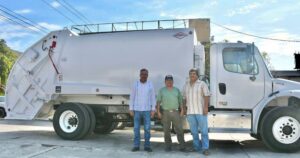 Lee más sobre el artículo Entra en funciones nuevo camión de recolector para atender el servicio sanitario en Semana Santa en Armería