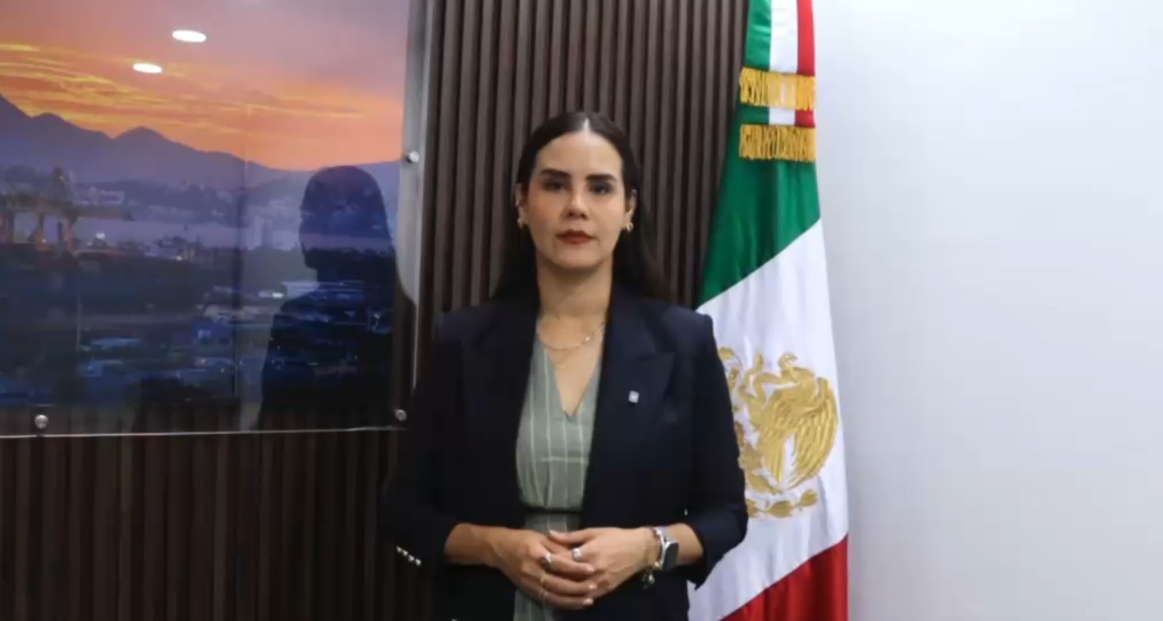 En este momento estás viendo Detienen a 8 policías en Manzanillo, informa Rosi Bayardo