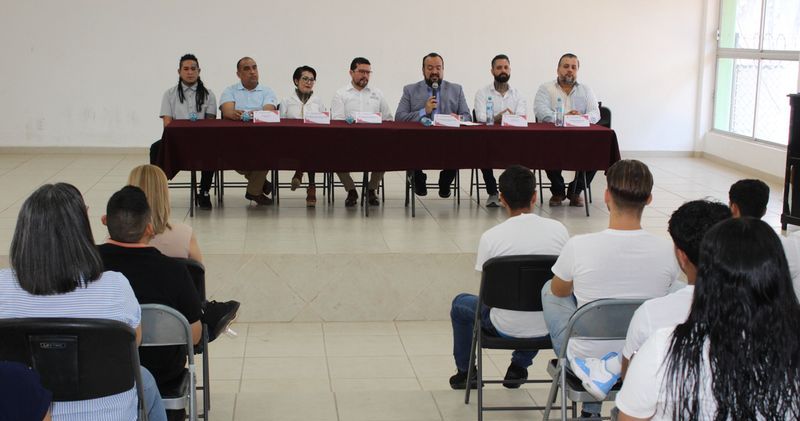 En este momento estás viendo Buscan hacer germinar voces nuevas en jóvenes en resguardo