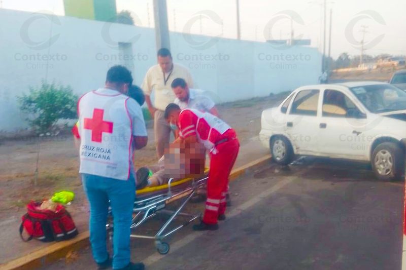 En este momento estás viendo Grave trabajador tras impactarse contra poste rumbo a su trabajo