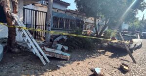 Lee más sobre el artículo Colapsa estructura en colonia El Campanario de Armería; hay un lesionado