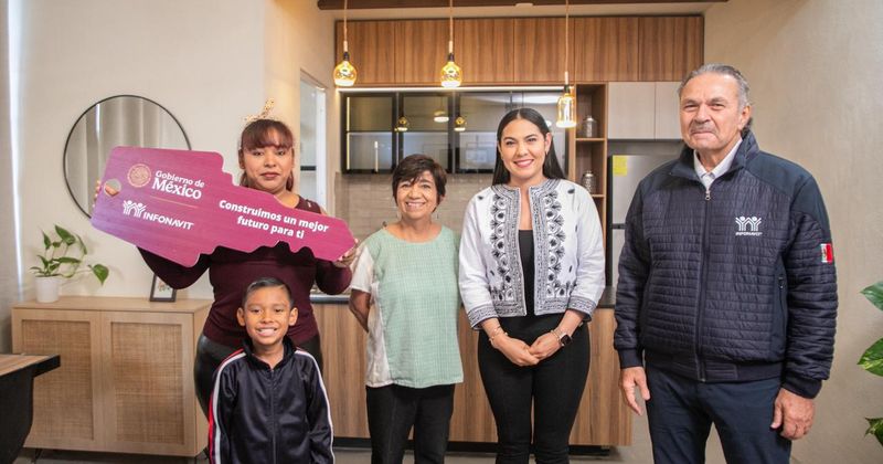 En este momento estás viendo Indira Vizcaíno y titular de Sedatu entregaron escrituras de Viviendas para el Bienestar a 26 familias en Villa de Álvarez