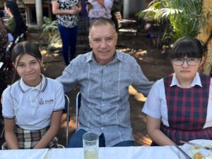 Lee más sobre el artículo Niñas y niños del Cabildo Infantil 2026 se reúnen con integrantes del Cabildo de Armería