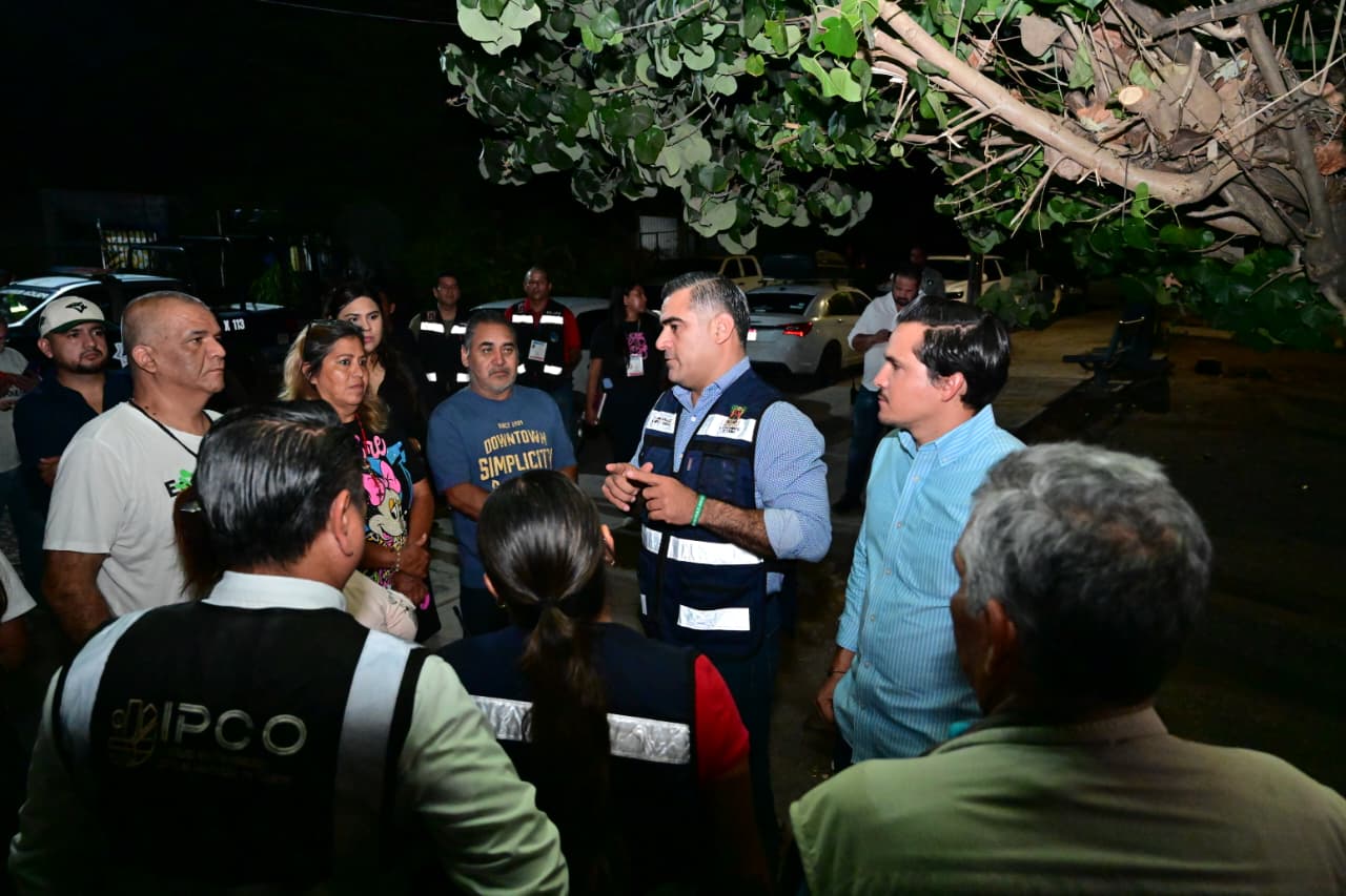 En este momento estás viendo Riult Rivera reporta iluminación total en Jardines del Sol tras trabajos nocturnos