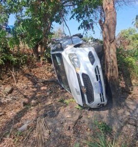 Lee más sobre el artículo Dos lesionados tras volcadura en la carretera Colima–Manzanillo, a la altura de Armería