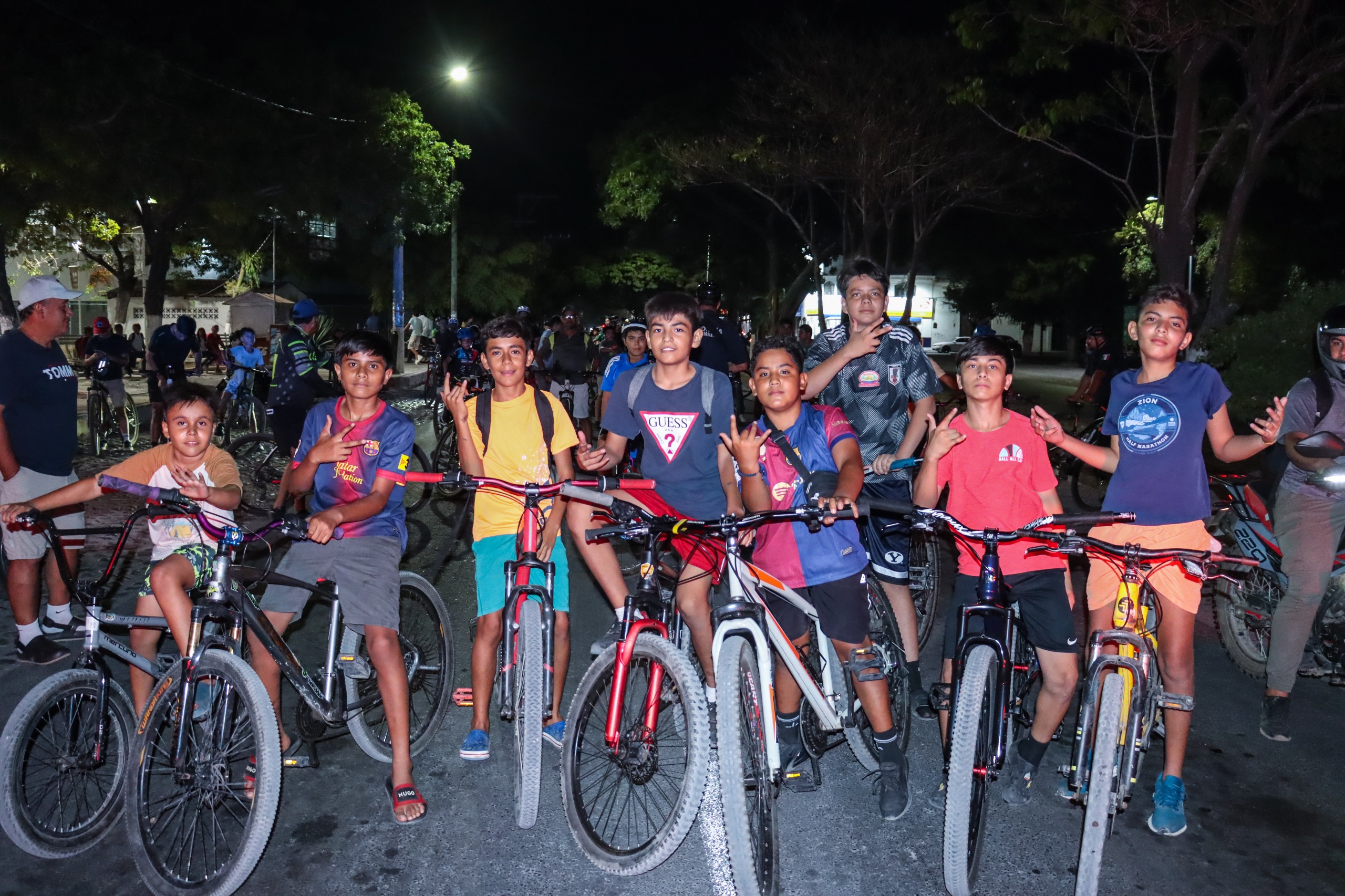 En este momento estás viendo Se realiza con éxito el Bicipaseo Familiar en Tecomán