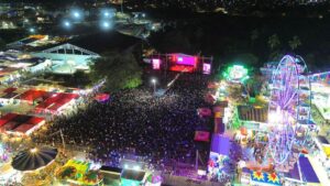 Lee más sobre el artículo Éxito total concierto de Jesse & Joy en la Feria de Manzanillo