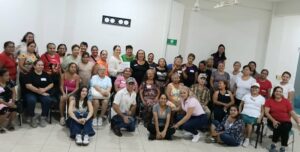 Lee más sobre el artículo Promueven salud física y emocional en adultos mayores con danzaterapia en Tecomán