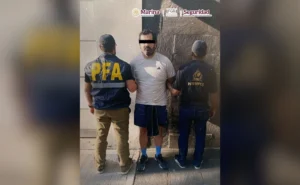 Lee más sobre el artículo Detienen en Argentina a exmando de Marina buscado por caso de huachicol fiscal