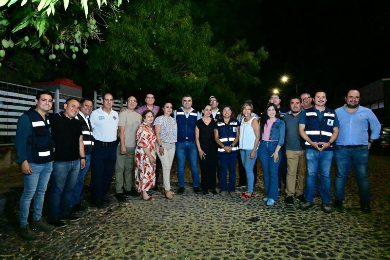 En este momento estás viendo Riult Rivera supervisa luminarias y poda nocturna en Lomas de Circunvalación e Ikal