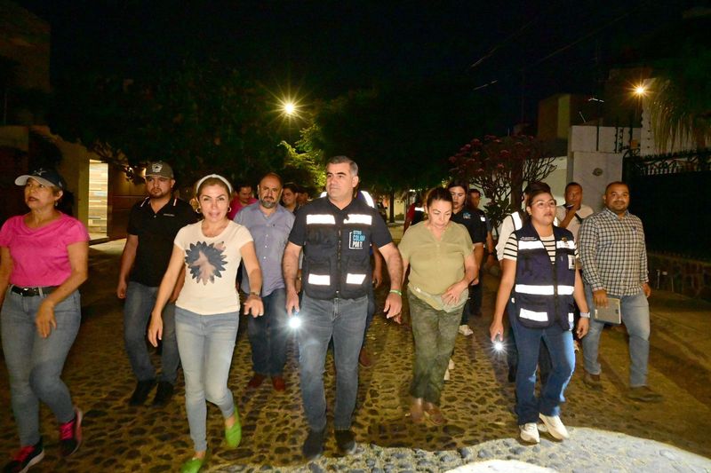 En este momento estás viendo Riult Rivera continúa con los trabajos de iluminar Colima, para mejorar la seguridad en la capital