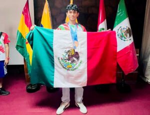 Lee más sobre el artículo Colimense triunfa en Torneo Internacional de Jóvenes Matemáticos 2026, en Perú