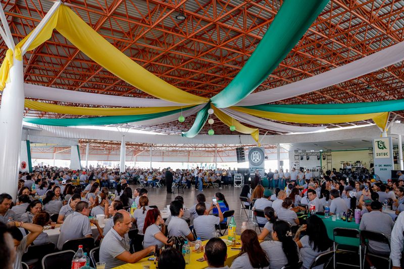 En este momento estás viendo En unidad, 3 mil 500 universitarios conmemoran el Día Internacional del Trabajo