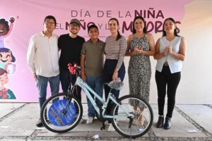 Lee más sobre el artículo Rosi Bayardo refrenda compromiso con el bienestar de la niñez en Manzanillo